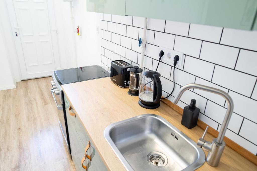 Appartamento Next To Famous Party House A38 Budapest